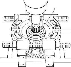 Снятие подшипника с вторичного вала