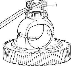 Снятие шестерни привода спидометра