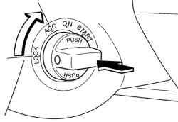 Поворачивание вспомогательного ключа зажигания