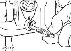 Снятие свечи накаливания из головки блока цилиндров