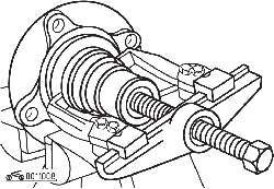 Снятие внутреннего кольца подшипника со ступицы с применением съемника