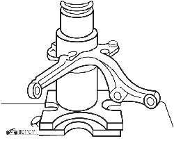 Запрессовка ступицы в подшипник установленный в поворотный кулак