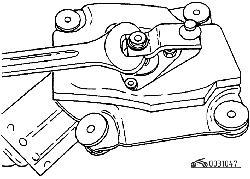 Установка рычага электродвигателя стеклоочистителя