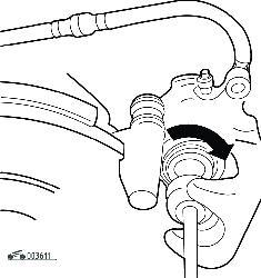Возвращение поршня суппорта заднего тормозного механизма в исходное положение для установки новых колодок